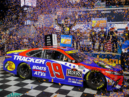 *Pre-Order* Autographed 2021 BPS Patriotic Richmond Playoff Win Diecast (1:24) - Martin Truex Jr. Retail Store